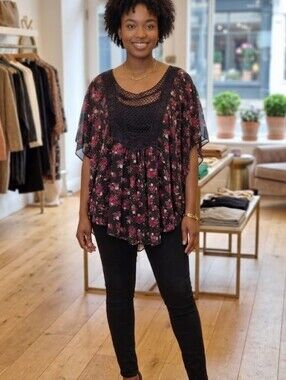 Floral Crochet-Trim Tunic Top - Black with Pink Roses